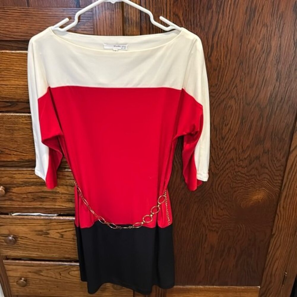 Cute casual dress.
